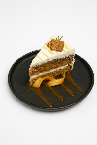 کیک هویج و گردویی